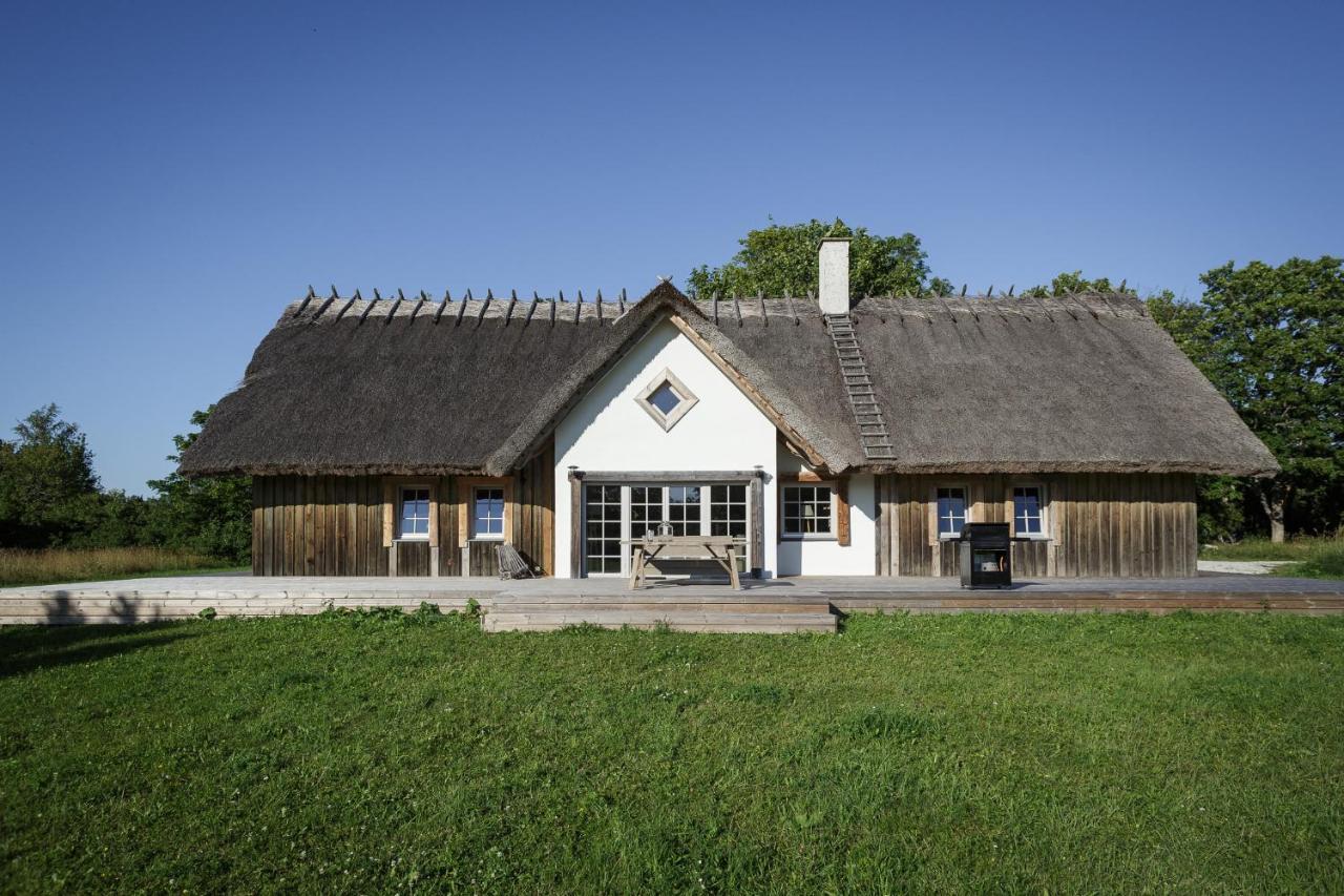 Liigalaskma Villa Bumba מראה חיצוני תמונה